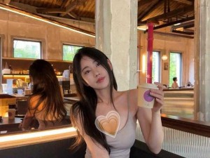 中国大陆女rapper18岁仙里的女主播颜值超高;中国大陆女 rapper18 岁仙里的女主播颜值超高，她的直播风格你爱了吗？